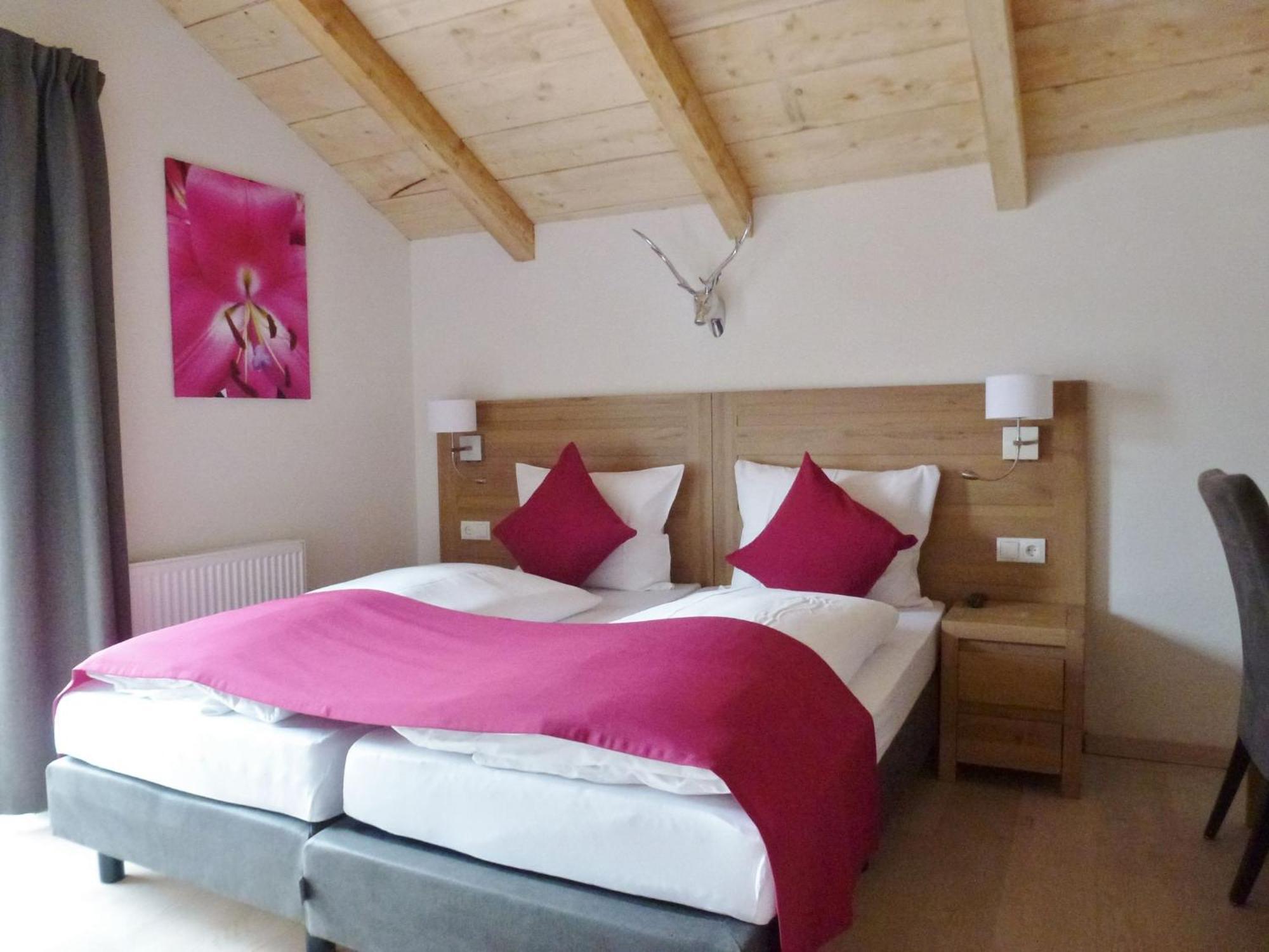 Villa Detached Chalet Close To The Ski Area Fusch an der Glocknerstraße Exterior foto