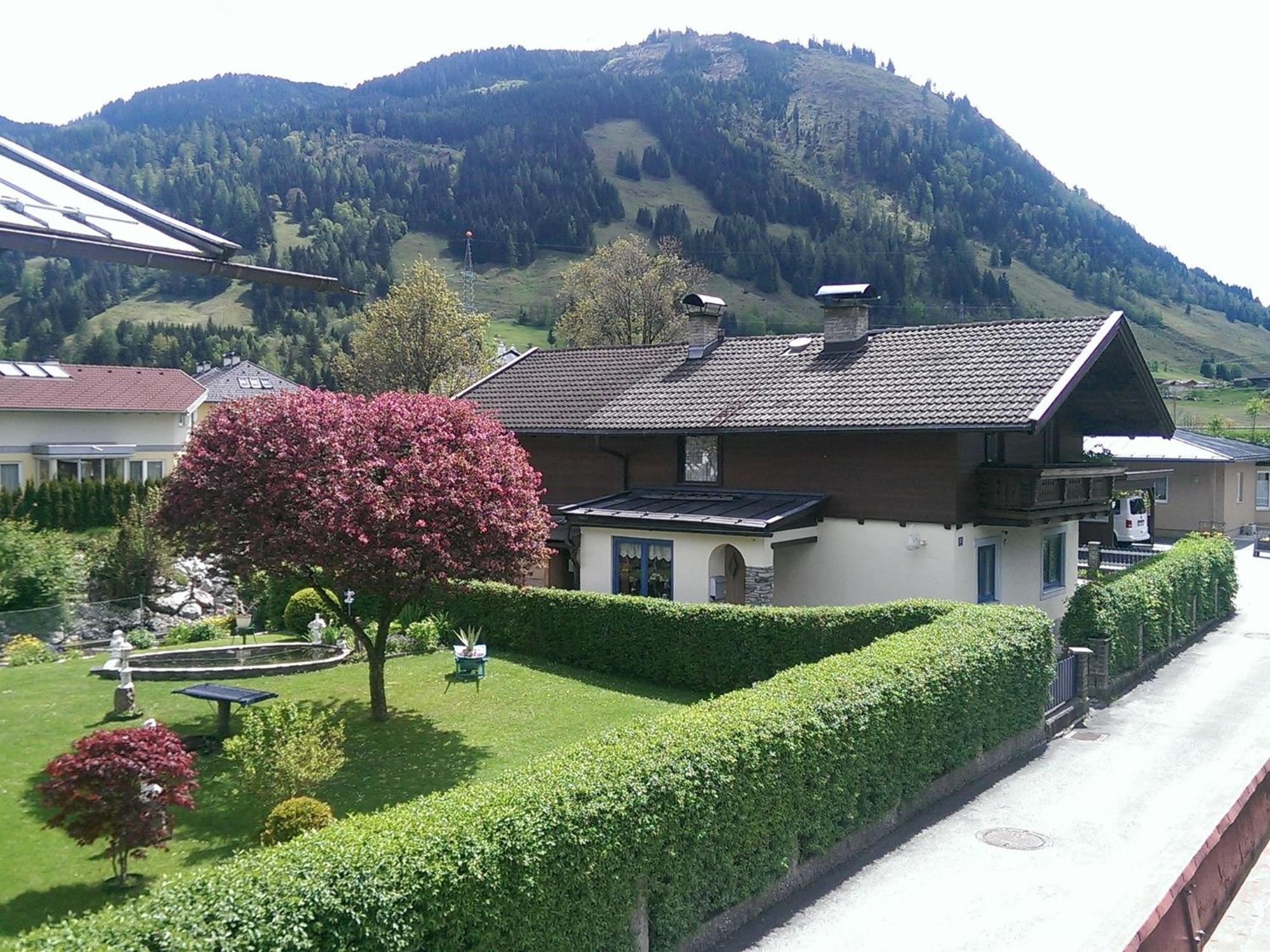 Villa Detached Chalet Close To The Ski Area Fusch an der Glocknerstraße Exterior foto